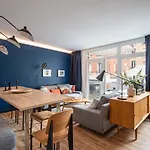 New - Appt Style Le Corbusier Avec Balcon - 8 Pers