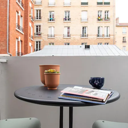 New - Appt Style Le Corbusier Avec Balcon - 8 Pers Apartment *