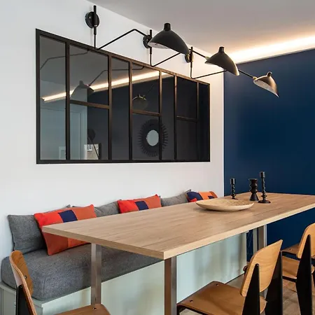 New - Appt Style Le Corbusier Avec Balcon - 8 Pers Paris
