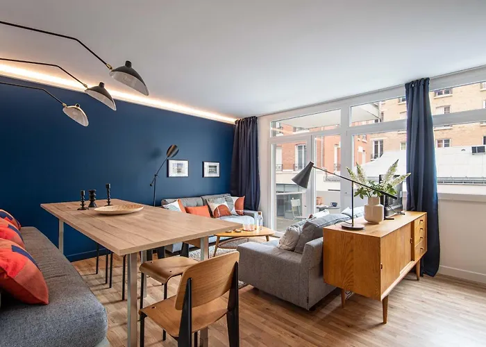 New - Appt Style Le Corbusier Avec Balcon - 8 Pers